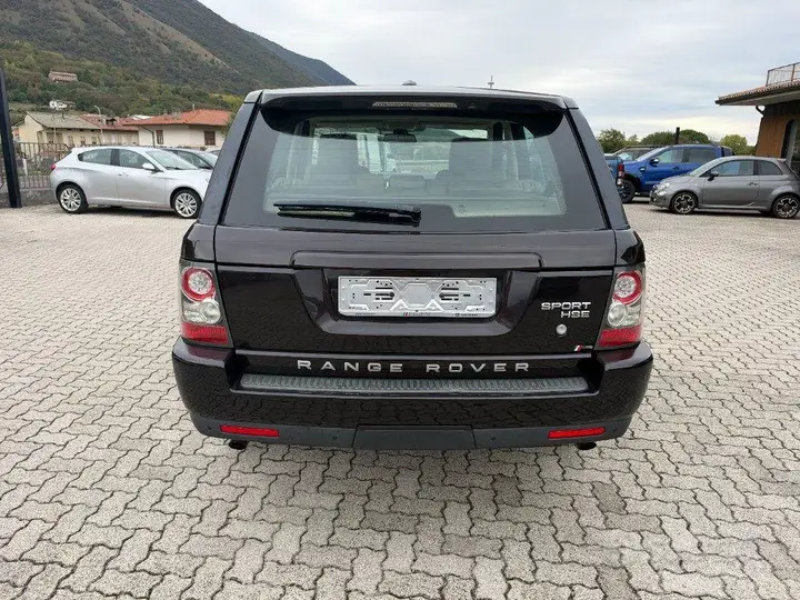 Land Rover Range Rover Sport 2011 photo 3