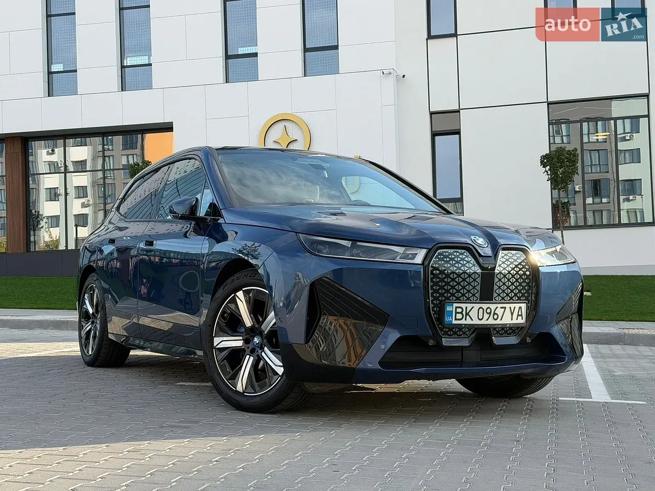 BMW Ix 2021 photo 2