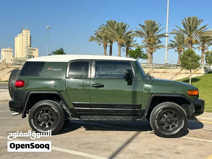 Toyota Fj 2013 photo 4