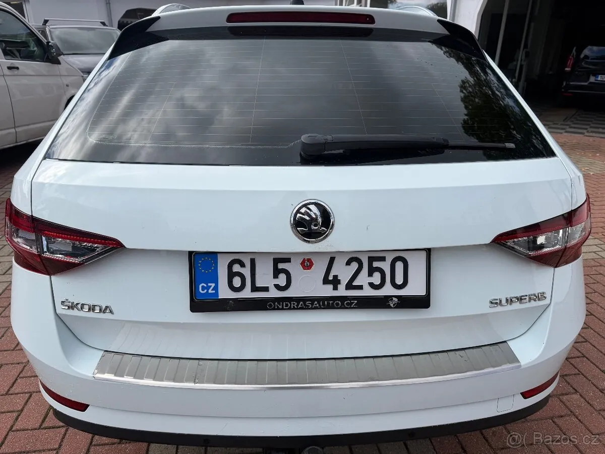 Skoda Superb 2018 photo 5