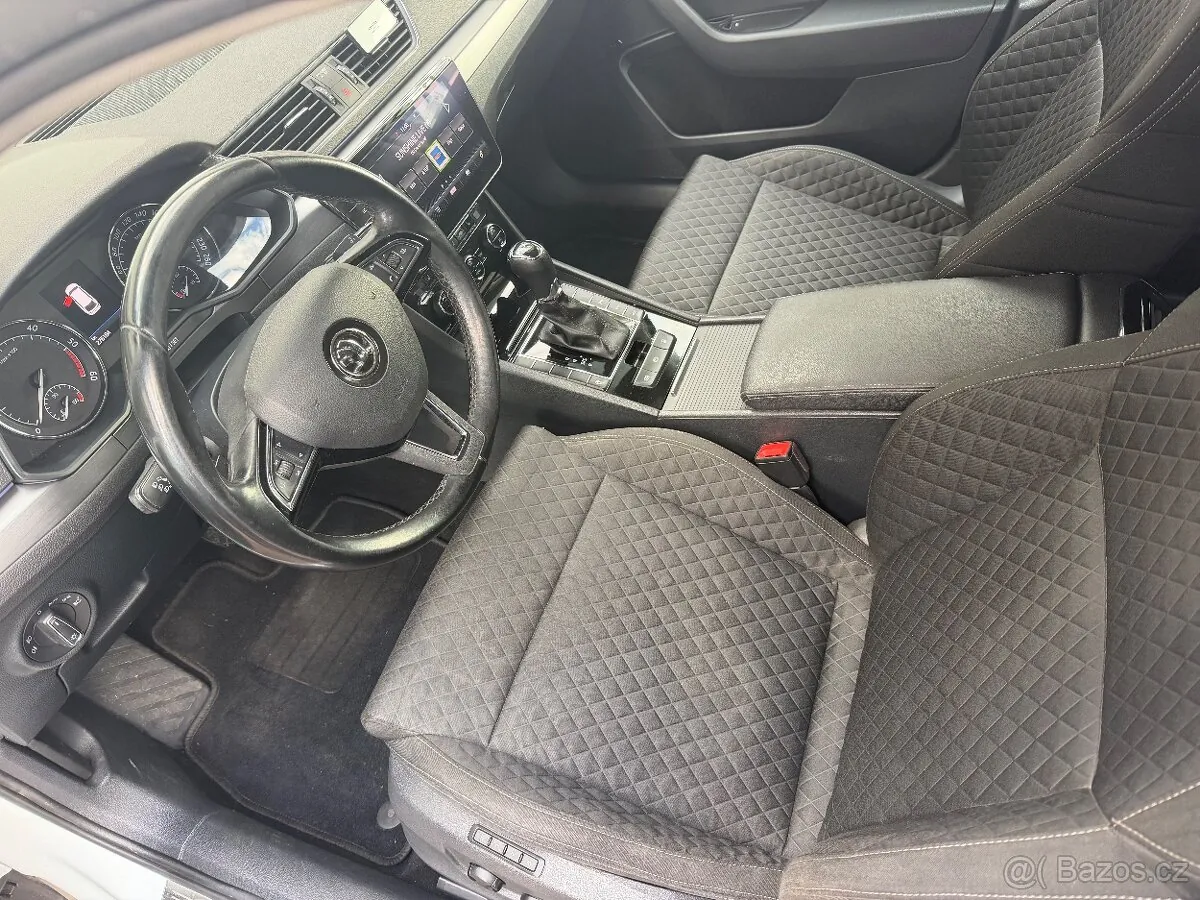 Skoda Superb 2018 photo 3