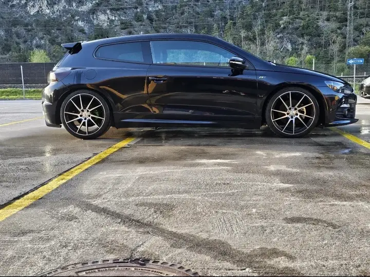 Volkswagen Scirocco 2011 photo 2