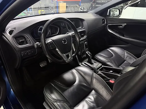 Volvo V40 2017 photo 3