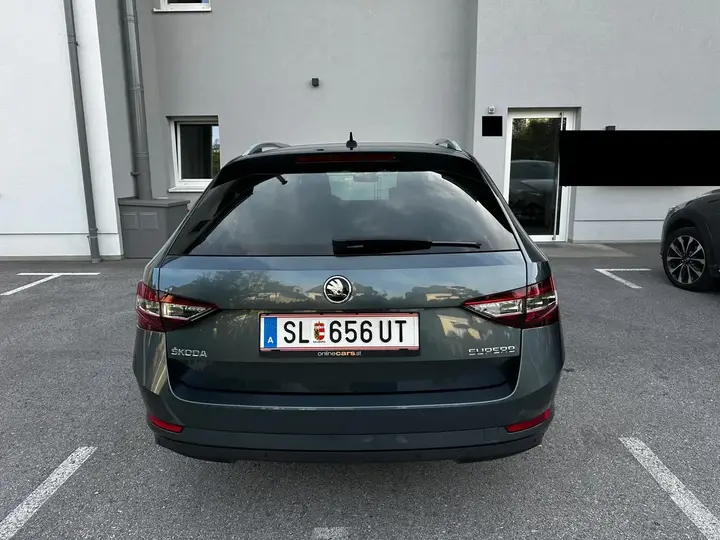 Skoda Superb 2018 photo 3