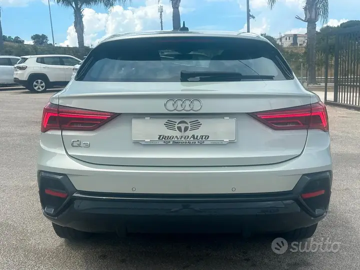 Audi Q3 2022 photo 4
