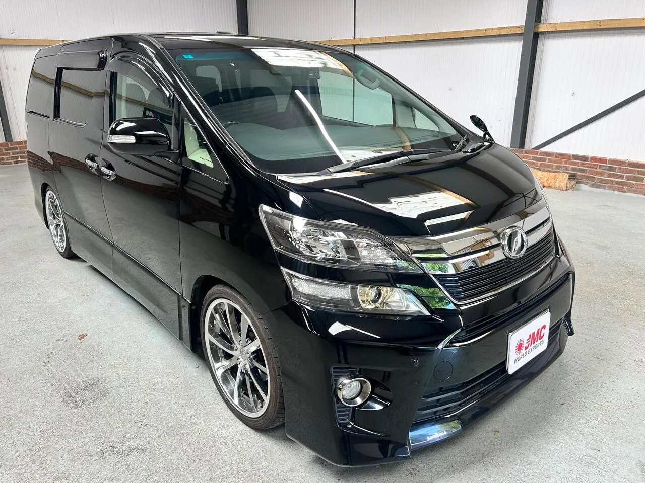 Toyota Vellfire 2014 photo 3
