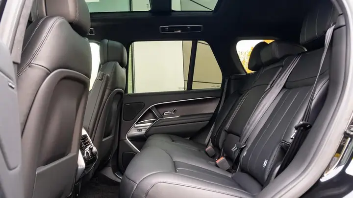 Land Rover Range Rover 2026 photo 4