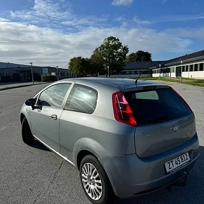 Fiat Grande Punto 2009 photo 3