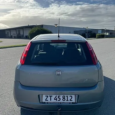 Fiat Grande Punto 2009 photo 4