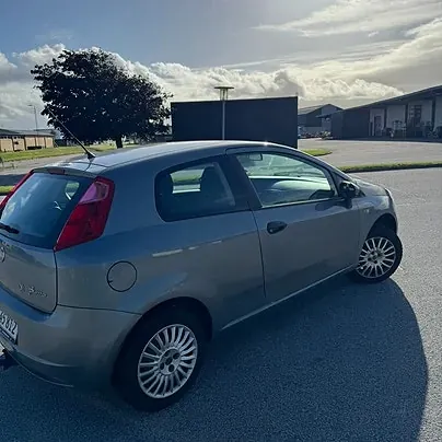 Fiat Grande Punto 2009 photo 5
