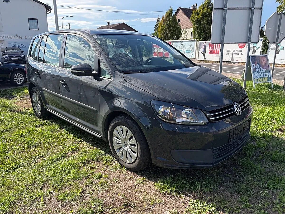 Volkswagen Touran 2015 photo 3