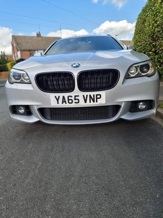 BMW 5 Series 2015 photo 2