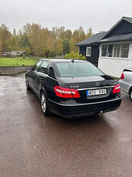 Mercedes-Benz E 250 2010 photo 3
