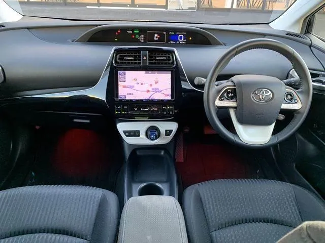 Toyota Prius 2017 photo 3