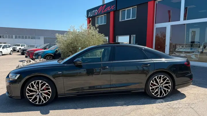 Audi A8 2022 photo 3
