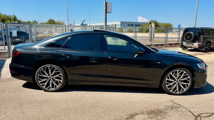 Audi A8 2022 photo 5