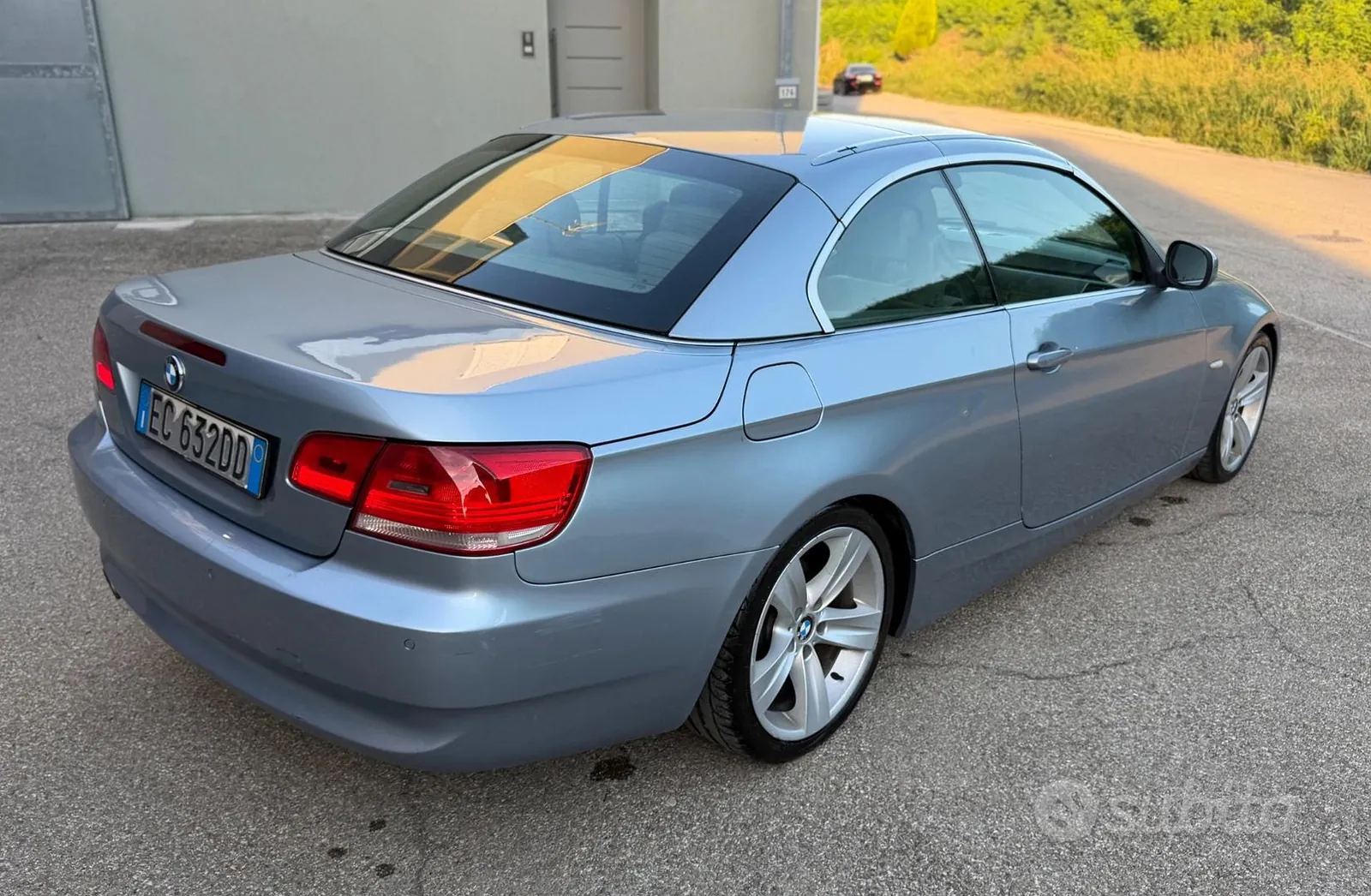 BMW 320 2010 photo 5