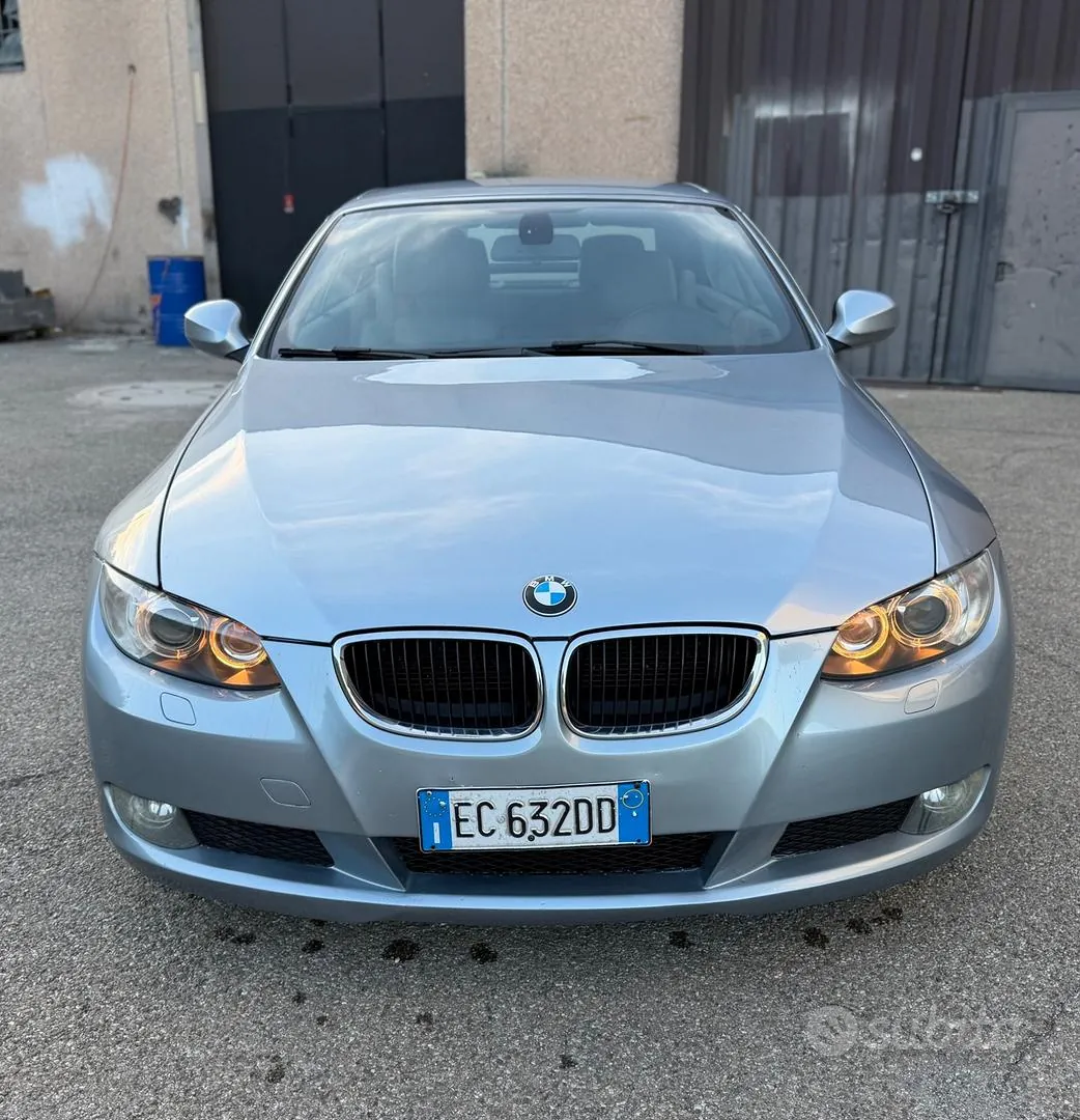 BMW 320 2010 photo 2
