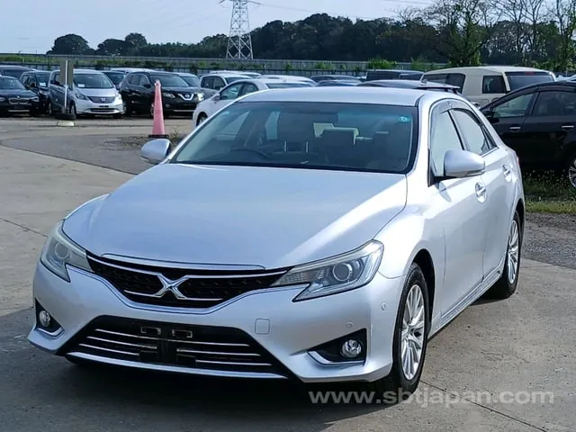 Toyota Mark X 2013 photo 3
