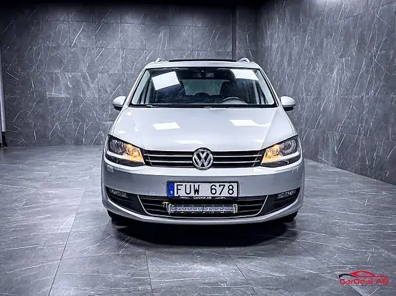 Volkswagen Sharan 2011 photo 2