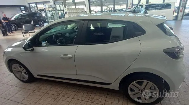 Renault Clio 2024 photo 3