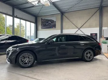 Mercedes-Benz E200 2023 photo 3