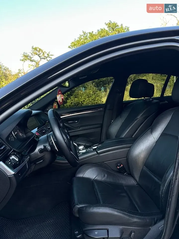BMW 5 Series 2012 photo 4