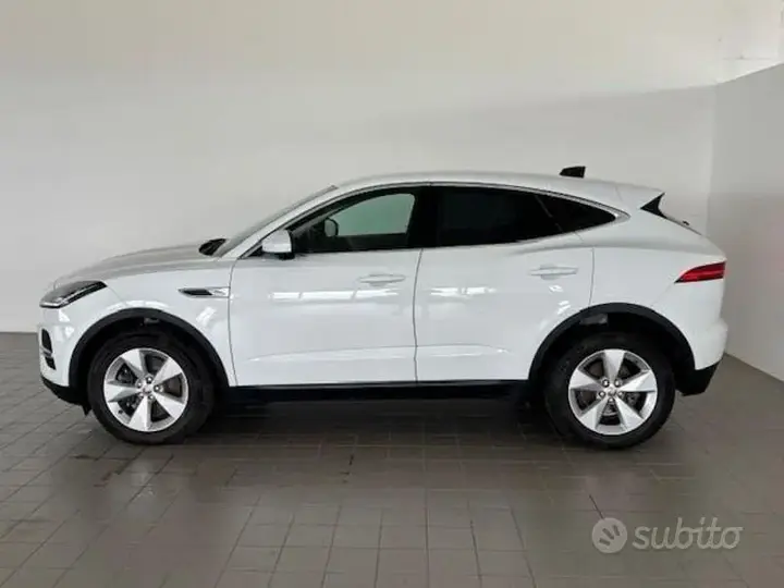 Jaguar E-Pace 2021 photo 3