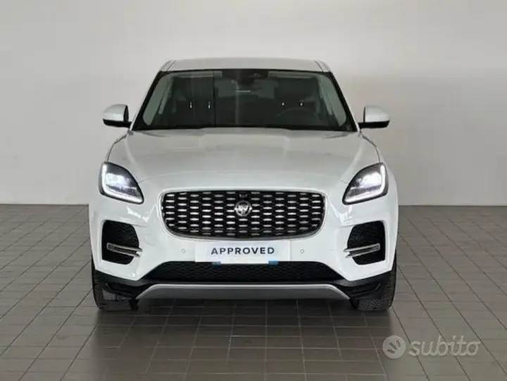Jaguar E-Pace 2021 photo 2