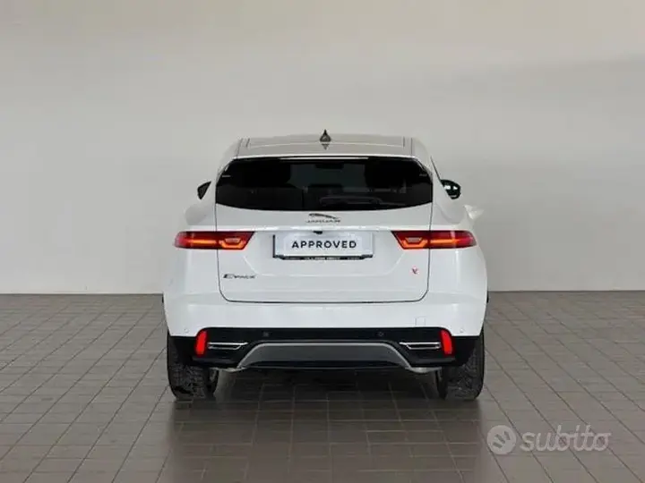 Jaguar E-Pace 2021 photo 5