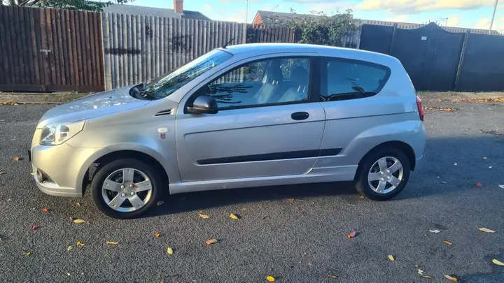 Chevrolet Aveo 2011 photo 5