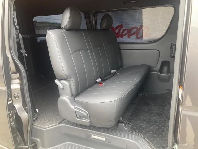 Toyota Hiace 2020 photo 3