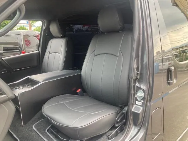 Toyota Hiace 2020 photo 4