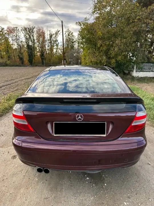Mercedes-Benz C-Class 2005 photo 2