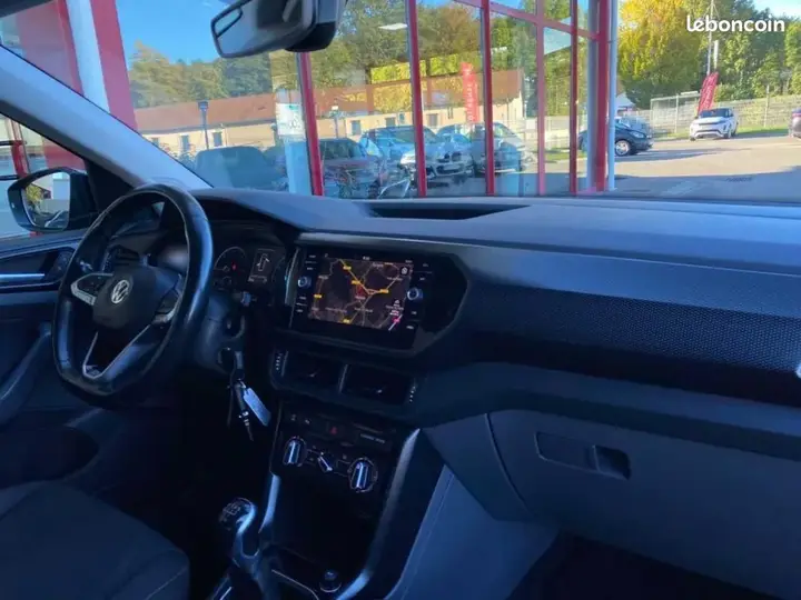 Volkswagen T-Cross 2019 photo 2
