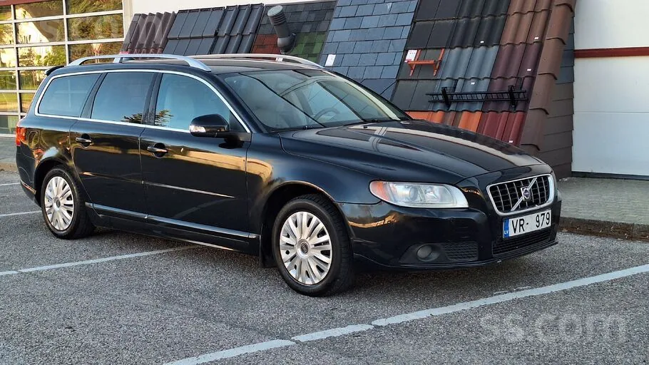 Volvo V70 2009 photo 2