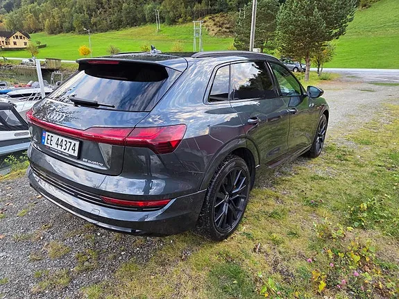 Audi E-Tron 2022 photo 5