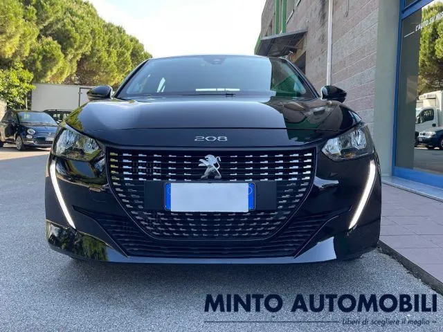 Peugeot 208 2022 photo 3