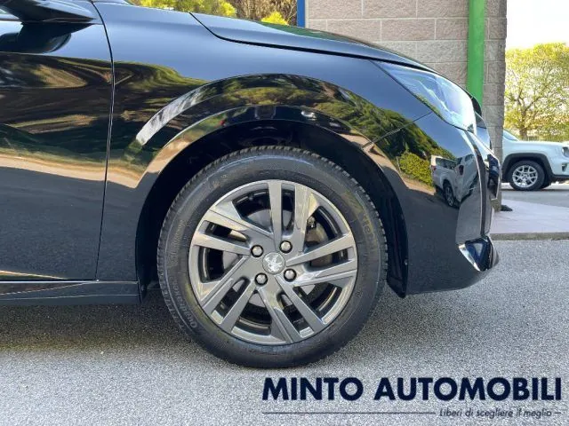 Peugeot 208 2022 photo 5