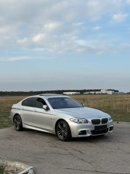 BMW 5 Series 2010 photo 3