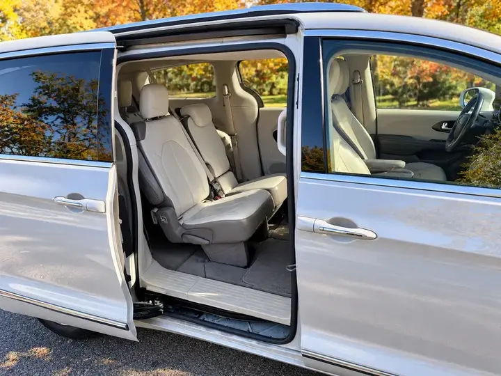 Chrysler Pacifica 2017 photo 4