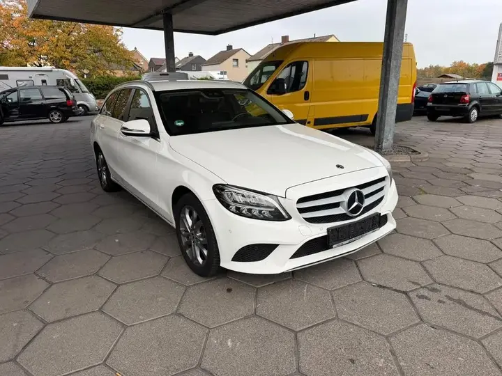 Mercedes-Benz C200