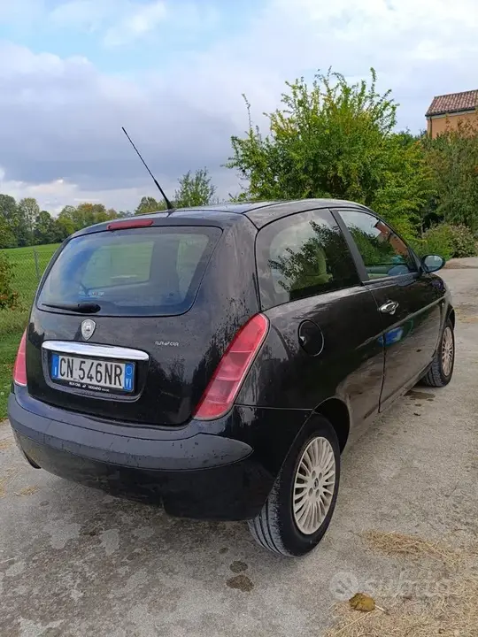 Lancia Ypsilon 2004 photo 3