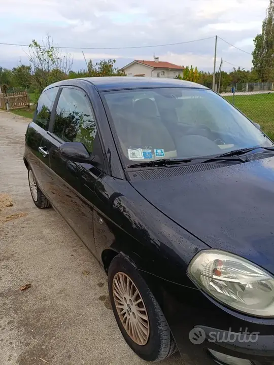 Lancia Ypsilon 2004 photo 4