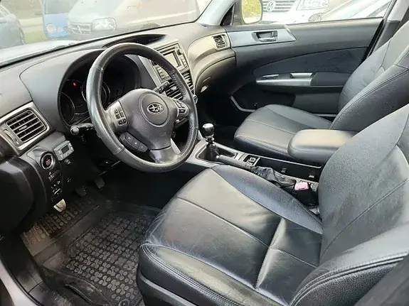 Subaru Forester 2012 photo 5