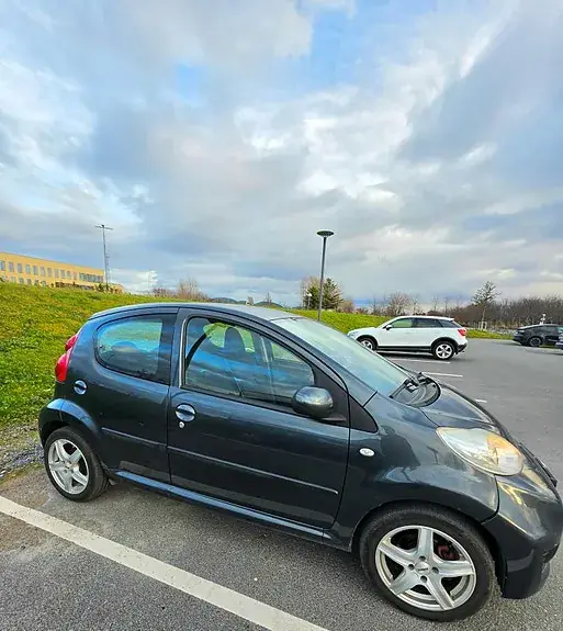 Peugeot 107 2012 photo 3