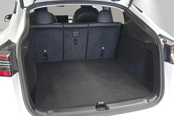 Tesla Model Y 2024 photo 5