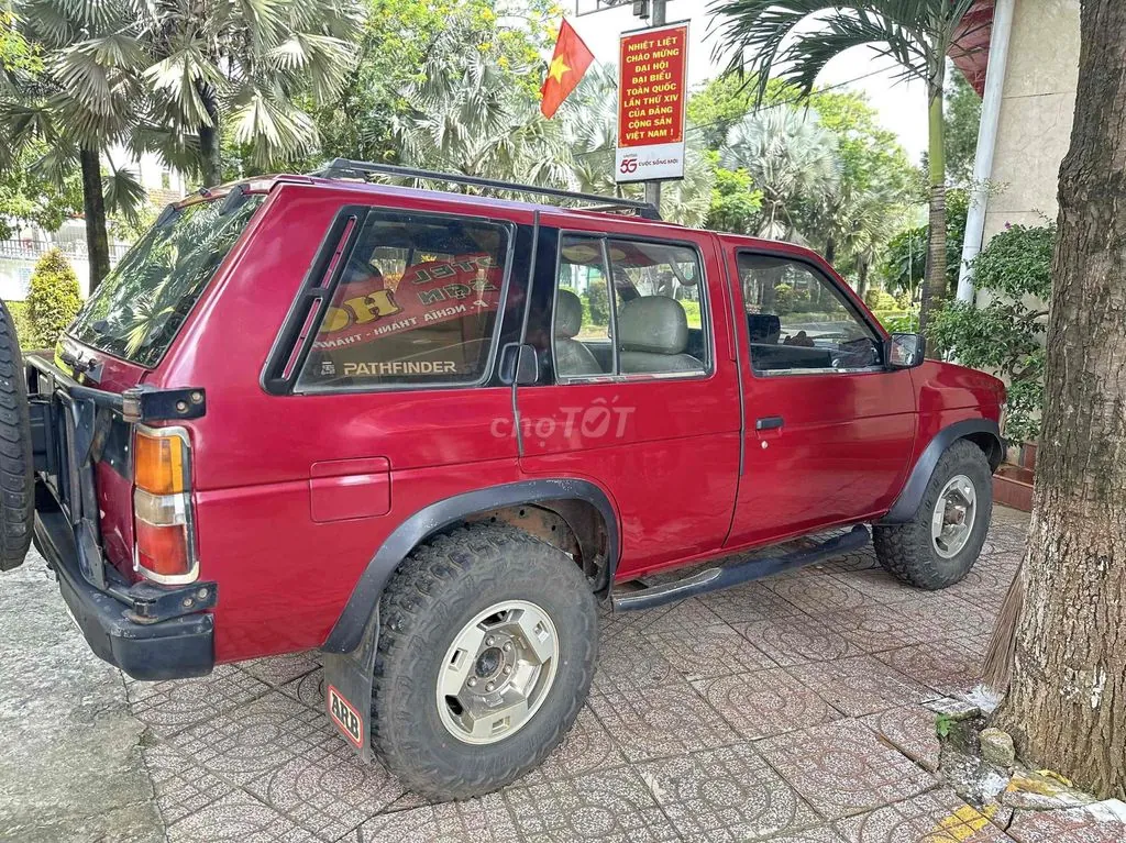 Nissan Pathfinder 1991 photo 5