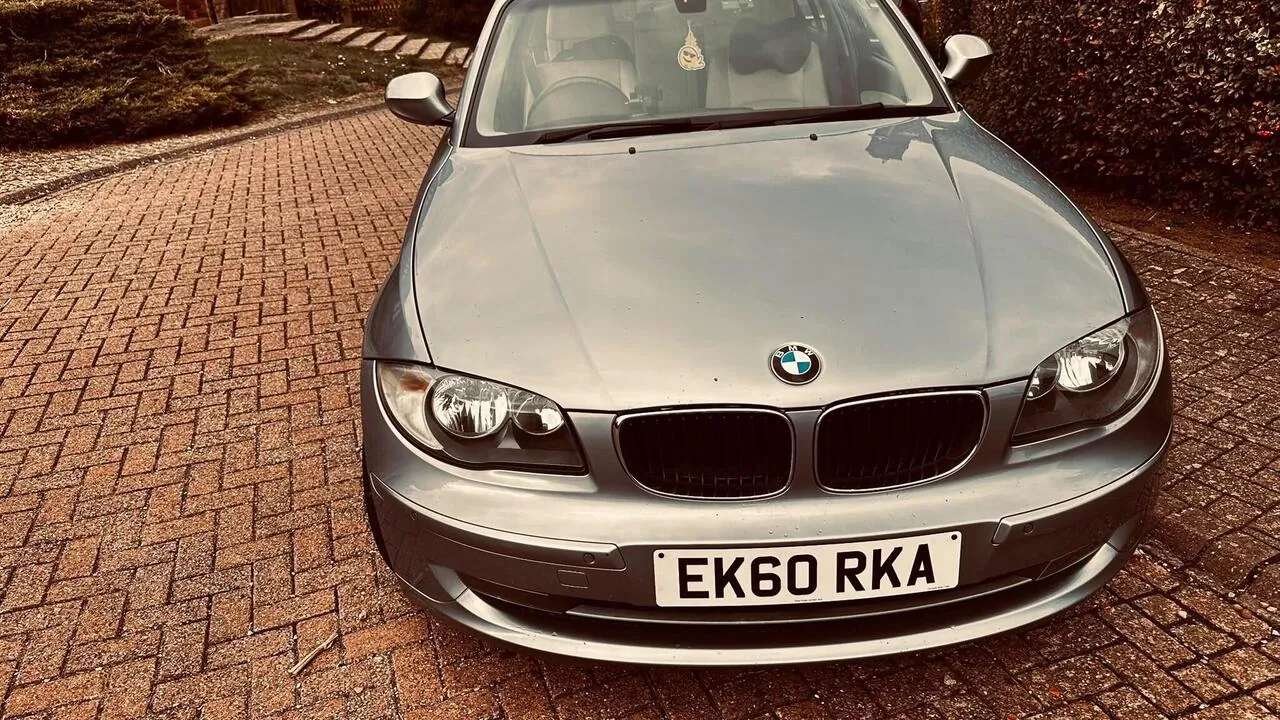 BMW 1 Series 2010 photo 2