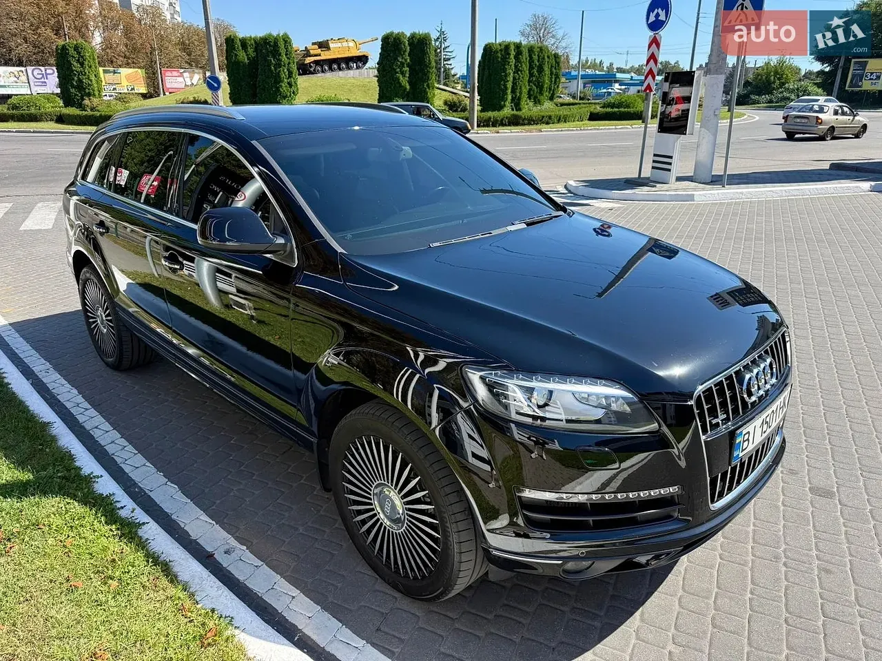 Audi Q7 2013 photo 4